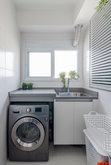 Área de Serviço Planejada com Plantas Suspensas: Natureza e Frescor! - inspiração