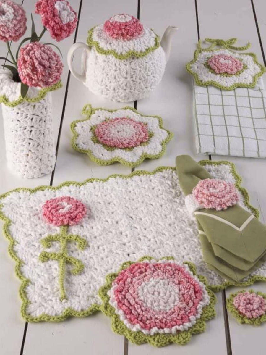 Armários de Cozinha com Detalhes em Crochê: Um Toque Artesanal e Aconchegante - inspiração