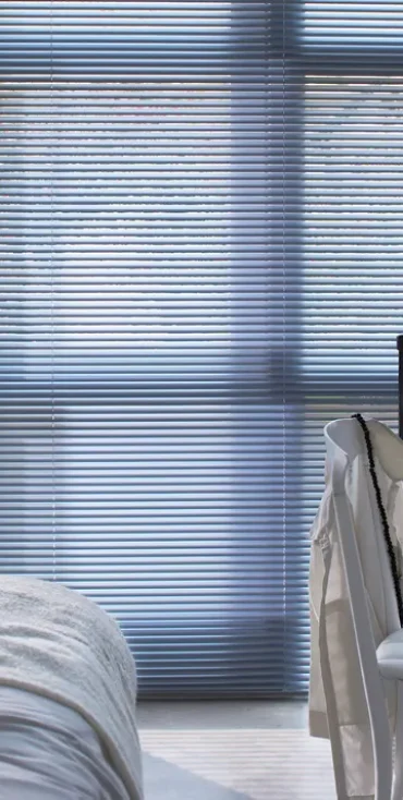 Persianas Horizontais Metalizadas: Brilho e Glamour - ideia
