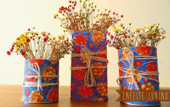 Decoração Junina Vibrante com Chita e Flores de Fuxico - inspiração