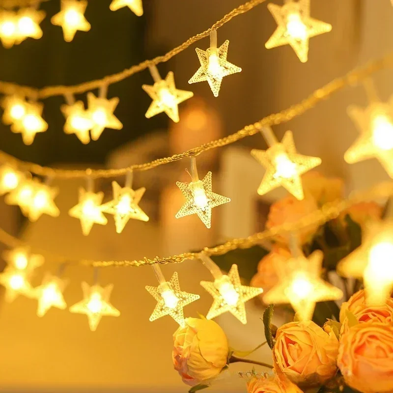 Com Cordões de Luzes Pendentes: Um Céu Estrelado ao Seu Alcance - detalhe