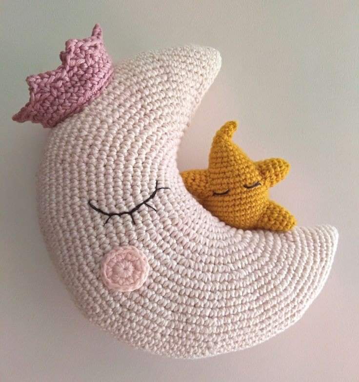 Quarto Infantil Aconchegante com Decoração em Crochê: Um Toque Artesanal e Afetivo - detalhe