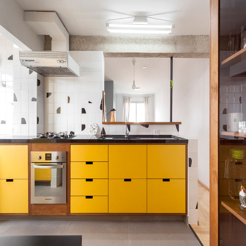 Cozinha vibrante com azulejos coloridos: alegria em cada detalhe! - inspiração