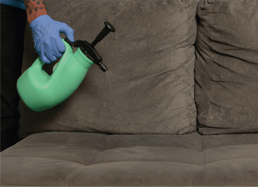 Renovação Express: Sofá Limpo com Lenços Umedecidos para Bebês (Sem Álcool) - ideia