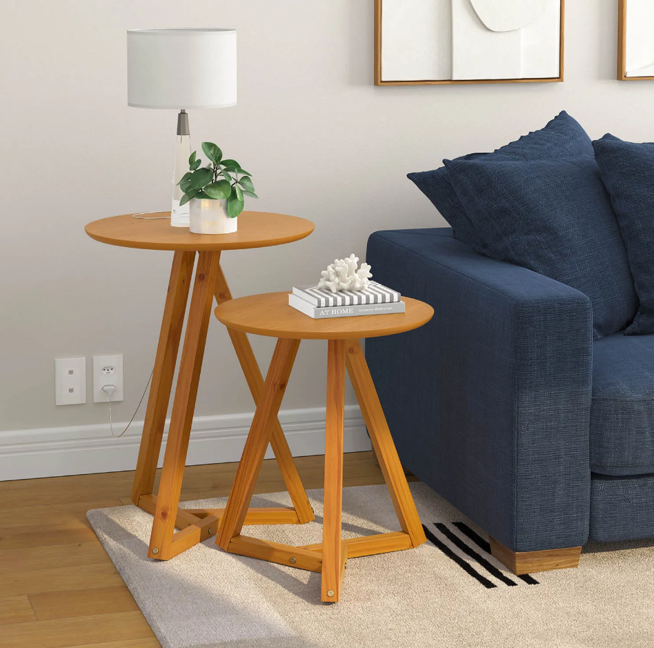 Mesa Lateral Minimalista com Livros e Luminária - ideia