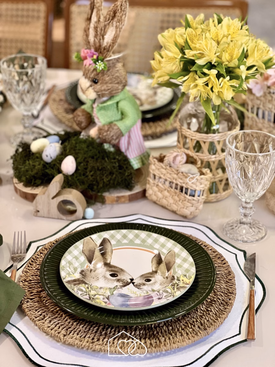 Mesa Posta com Detalhes Rústicos e Naturais - inspiração