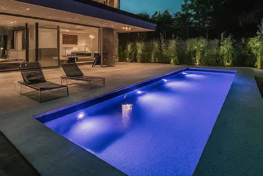 Paisagismo Noturno com Iluminação LED: Um Espetáculo de Luz e Sombra - inspiração