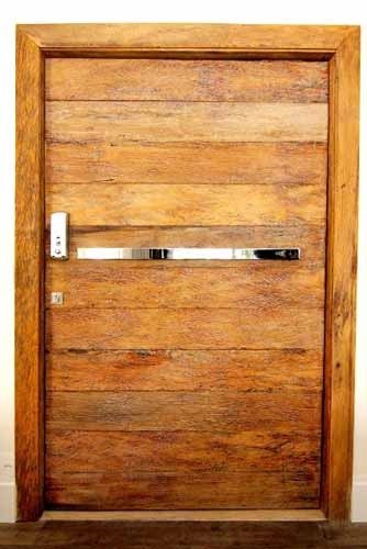 Porta de Demolição com Toque Rústico: História e Personalidade - ideia