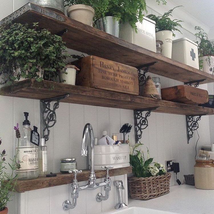 Prateleiras Rústicas de Demolição: O Charme do Imperfeito - inspiração