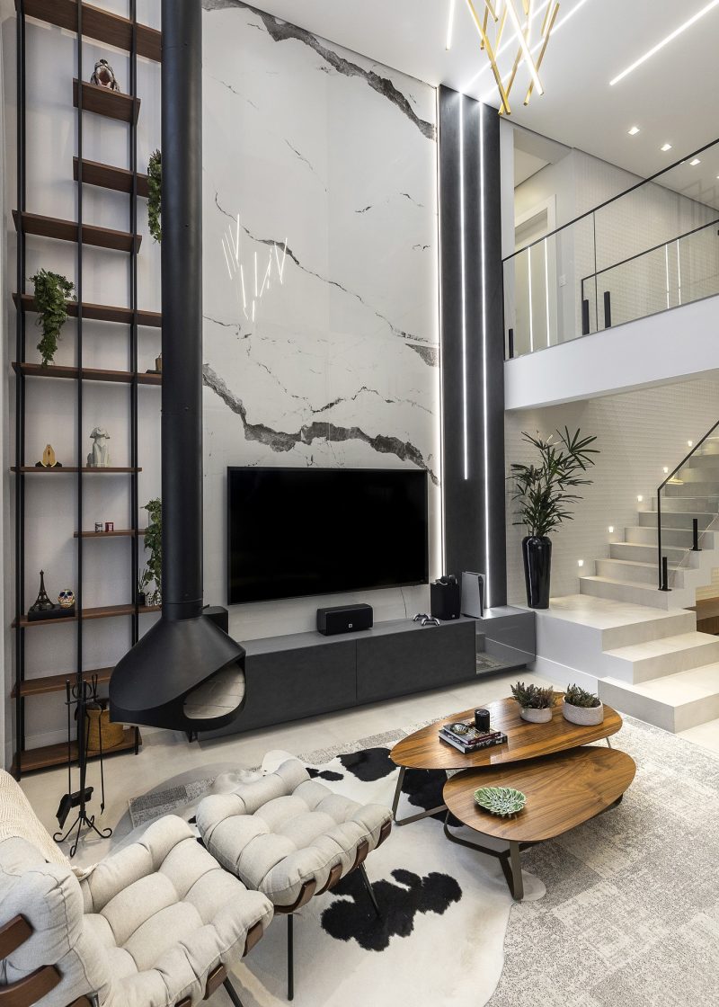 Com Lustres Dramáticos: O Ponto Focal da Sua Sala - inspiração