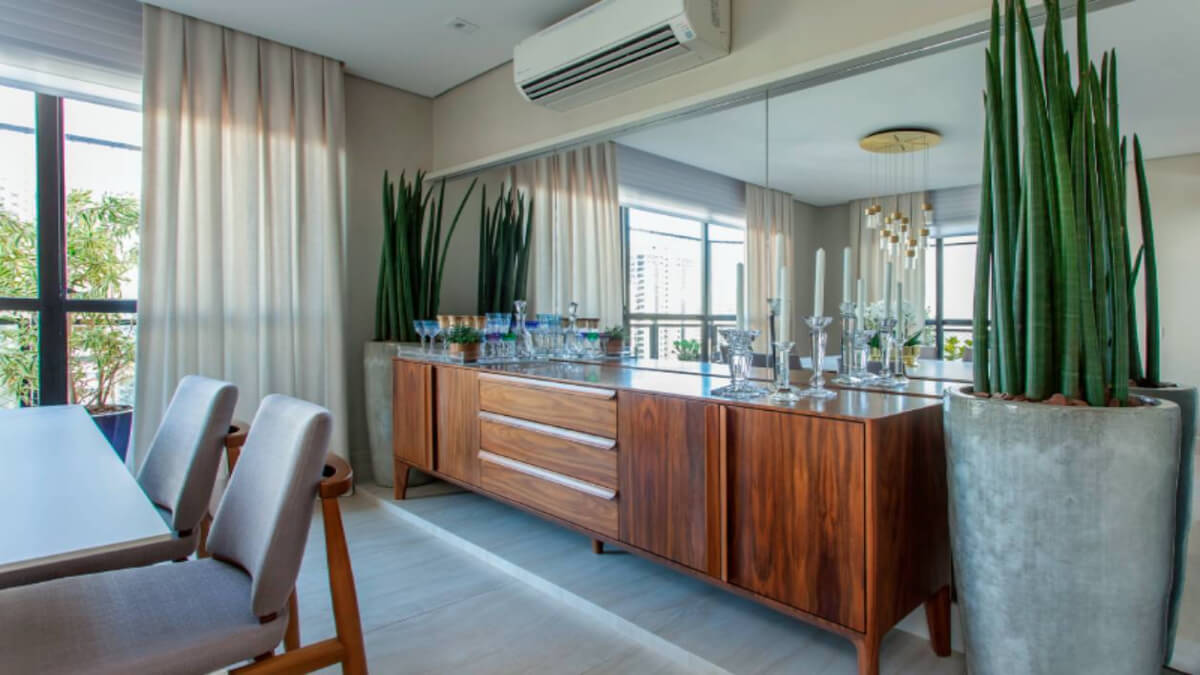 Aparador com Design Retrô: Um Toque Nostálgico Cheio de Charme - inspiração 3