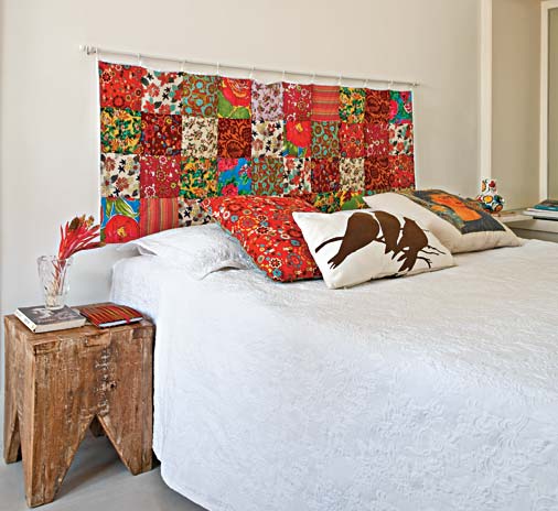 Cabeceira Criativa com Tecido Colorido: Alegria e Personalidade - inspiração