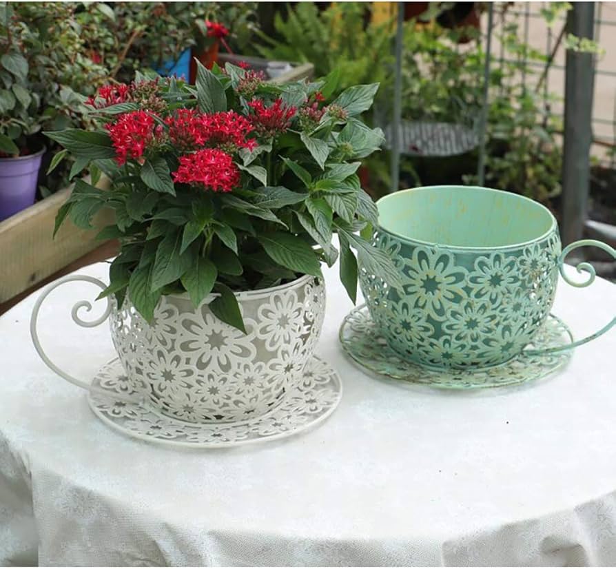 Plantadas em Xícaras Vintage: Charme Retrô - detalhe