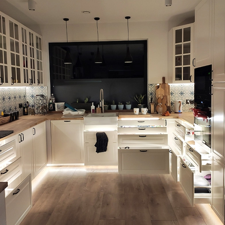 Iluminação Delicada com Luzes de Fada: Gavetas Mágicas e Aconchegantes - ideia