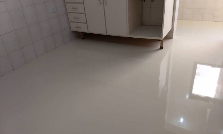 Tons Terrosos e Aconchego: Porcelanato Líquido Bege para Aquecer o Ambiente - inspiração