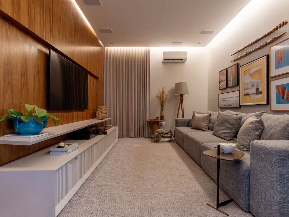 Cortineiro com Textura 3D e Pintura Metalizada: Modernidade Sofisticada - inspiração