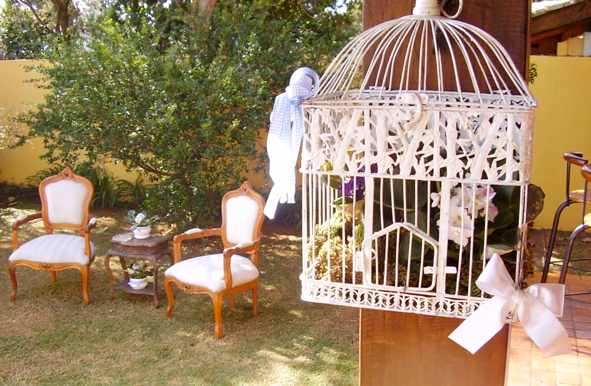 Em Gaiolas Vintage: Detalhe Romântico e Inusitado - inspiração