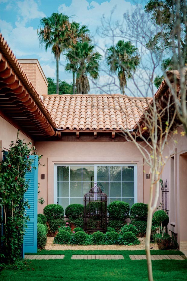 Buchinhos e Seixos Brancos: Minimalismo Zen no Paisagismo - detalhe