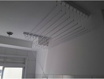 Varal de Teto Individual Artístico: Uma Instalação com Varetas Assimétricas - inspiração