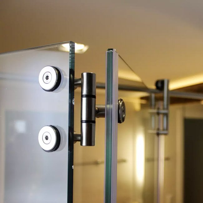 Industrial Chic: Box com Estrutura Metálica Aparente - inspiração