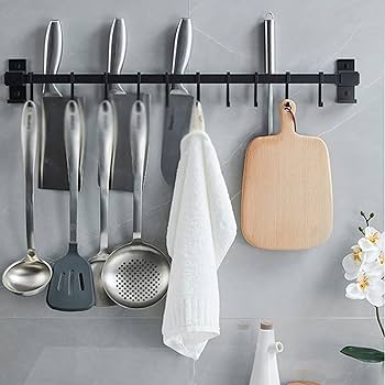 Trilho de Utensílios na Cozinha: Organização e Praticidade com Estilo - ideia