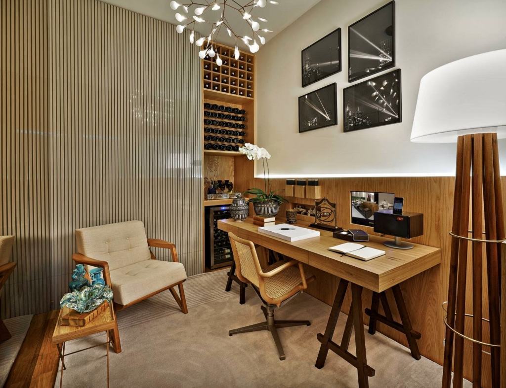 Home Office Elegante com Quadros DIY - inspiração