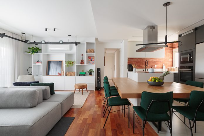 Integração Total: Sala de Estar e Jantar em um Espaço Fluido - detalhe