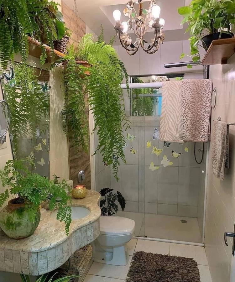 Banheiro Zen com Cestos de Vime e Plantas Suspensas - ideia