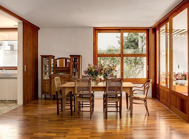 Composição com Tapeçaria e Antiguidades - ideia