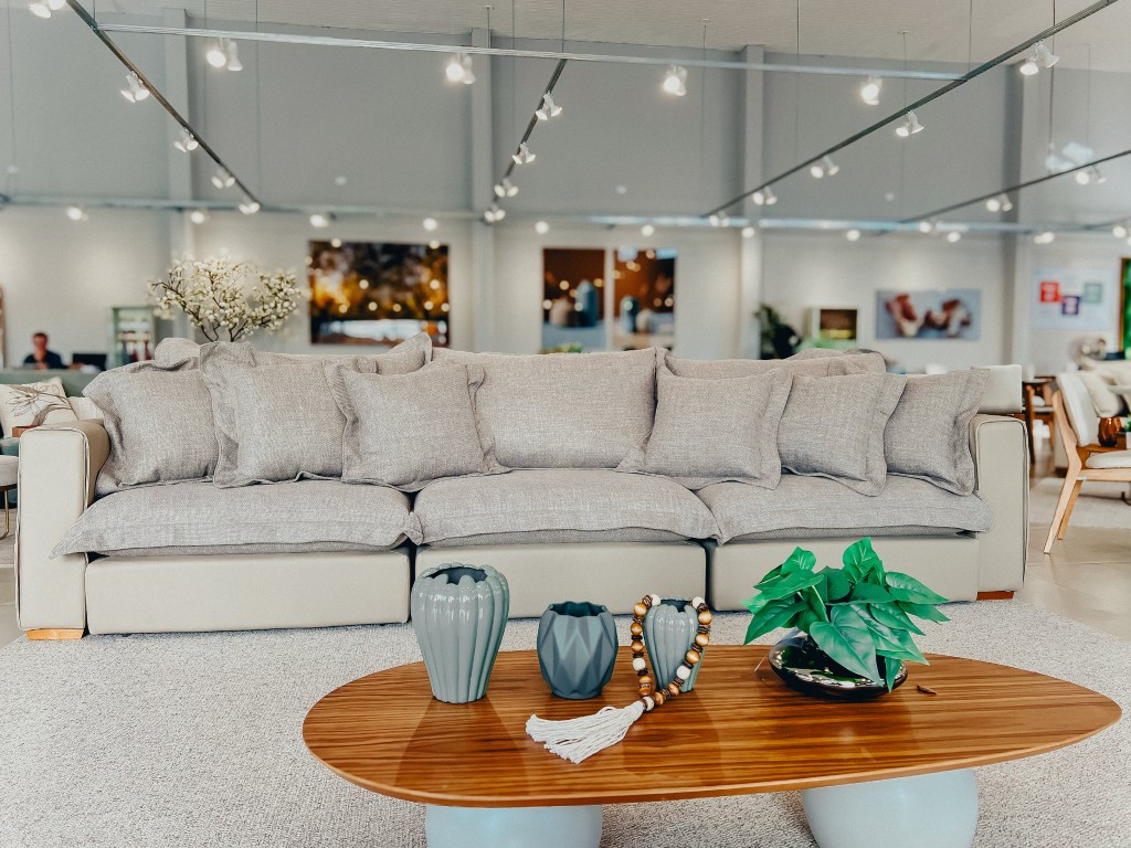 Com Almofadas Temáticas: Personalize Seu Espaço com Estilo - ideia