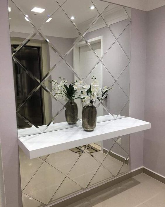 Sala Iluminada com Espelhos e Detalhes em Vidro - detalhe