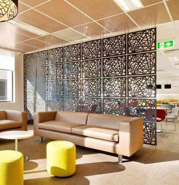 Divisórias de Ambiente Vazadas com Tubos de Cobre: Separação Elegante e Funcional - inspiração