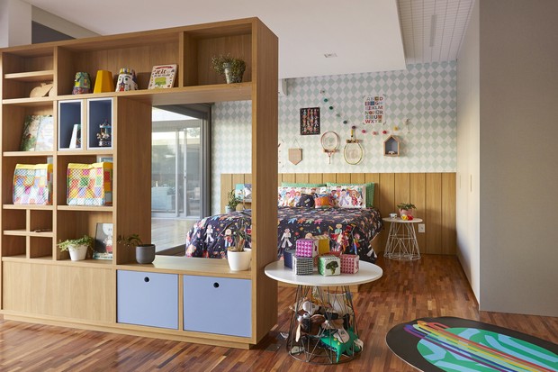 Com Objetos Decorativos Coloridos: Uma Explosão de Alegria e Criatividade - inspiração