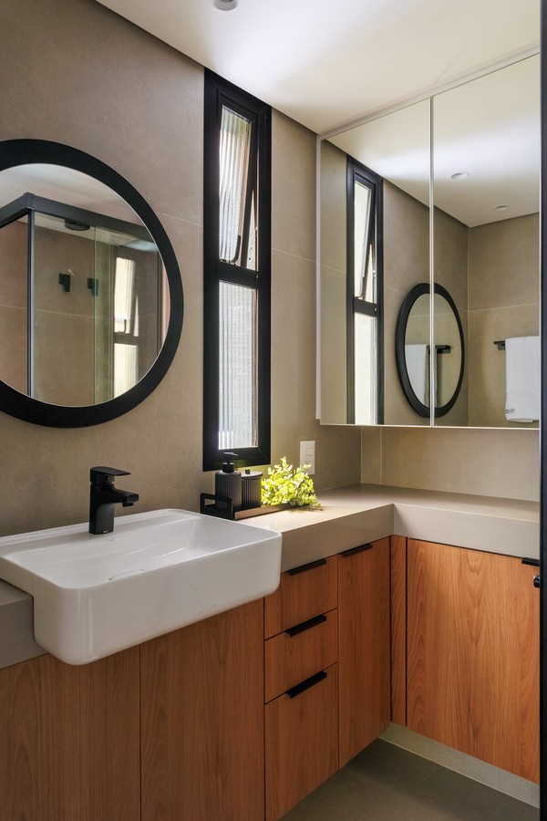 Armário de Canto com Design Arredondado e Acabamento Laqueado: Aproveitamento Total! - inspiração