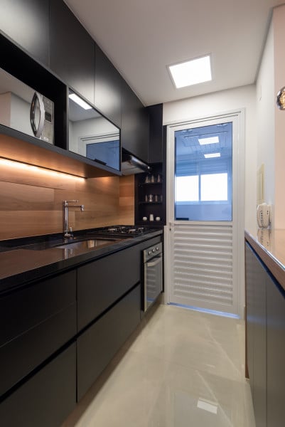 Conectividade e Design com Iluminação Embutida - detalhe