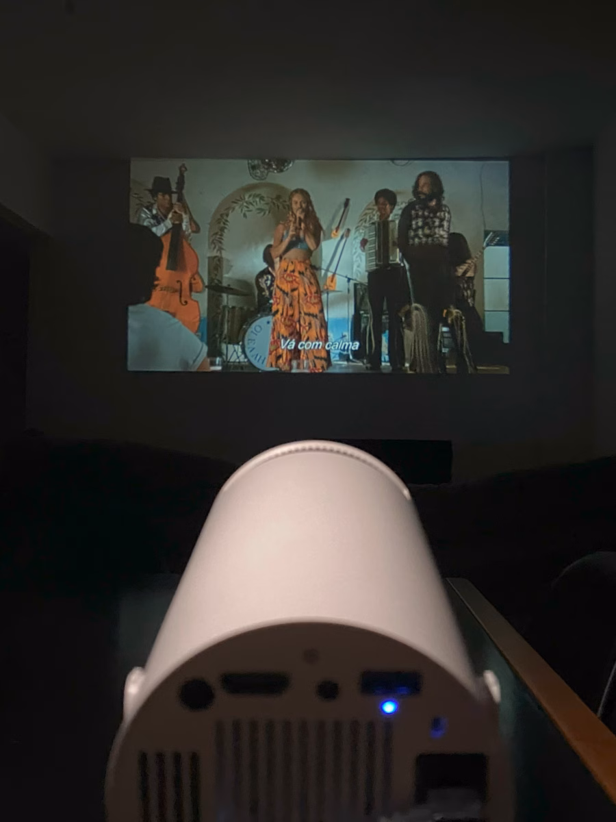 Integração com Estante de Livros: Cinema e Literatura Lado a Lado - detalhe