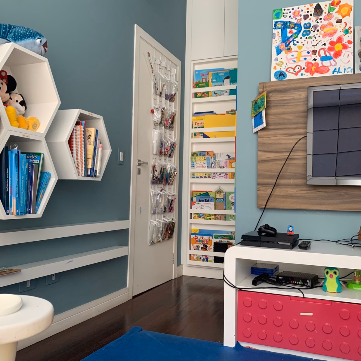 Em Cantinhos Temáticos: Uma Aventura em Cada Organização - ideia