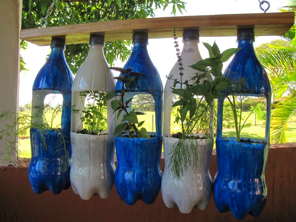 Com Garrafas PET Customizadas: Economia Criativa - detalhe