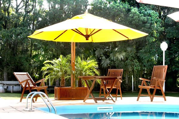 Ombrelone com Estampa Tropical: Paraísos Brasileiros em Casa - inspiração