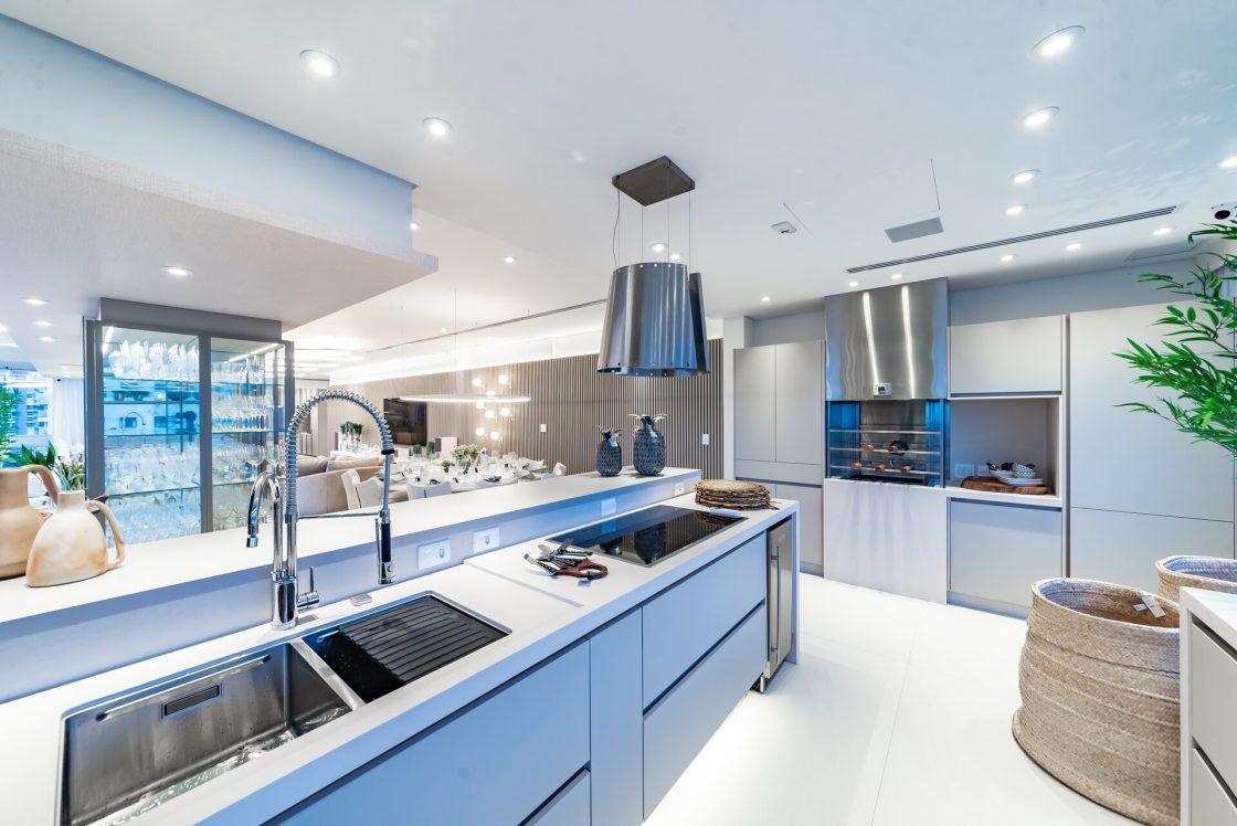 Espaço Gourmet Integrado à Cozinha Industrial para Degustação e Eventos - ideia