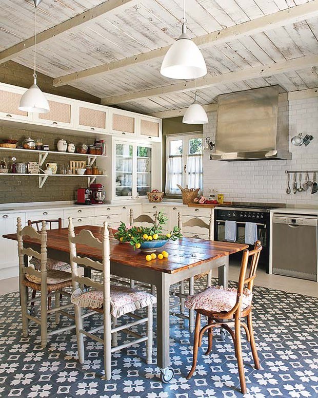 Cozinha Vintage com Azulejos Hidráulicos - detalhe