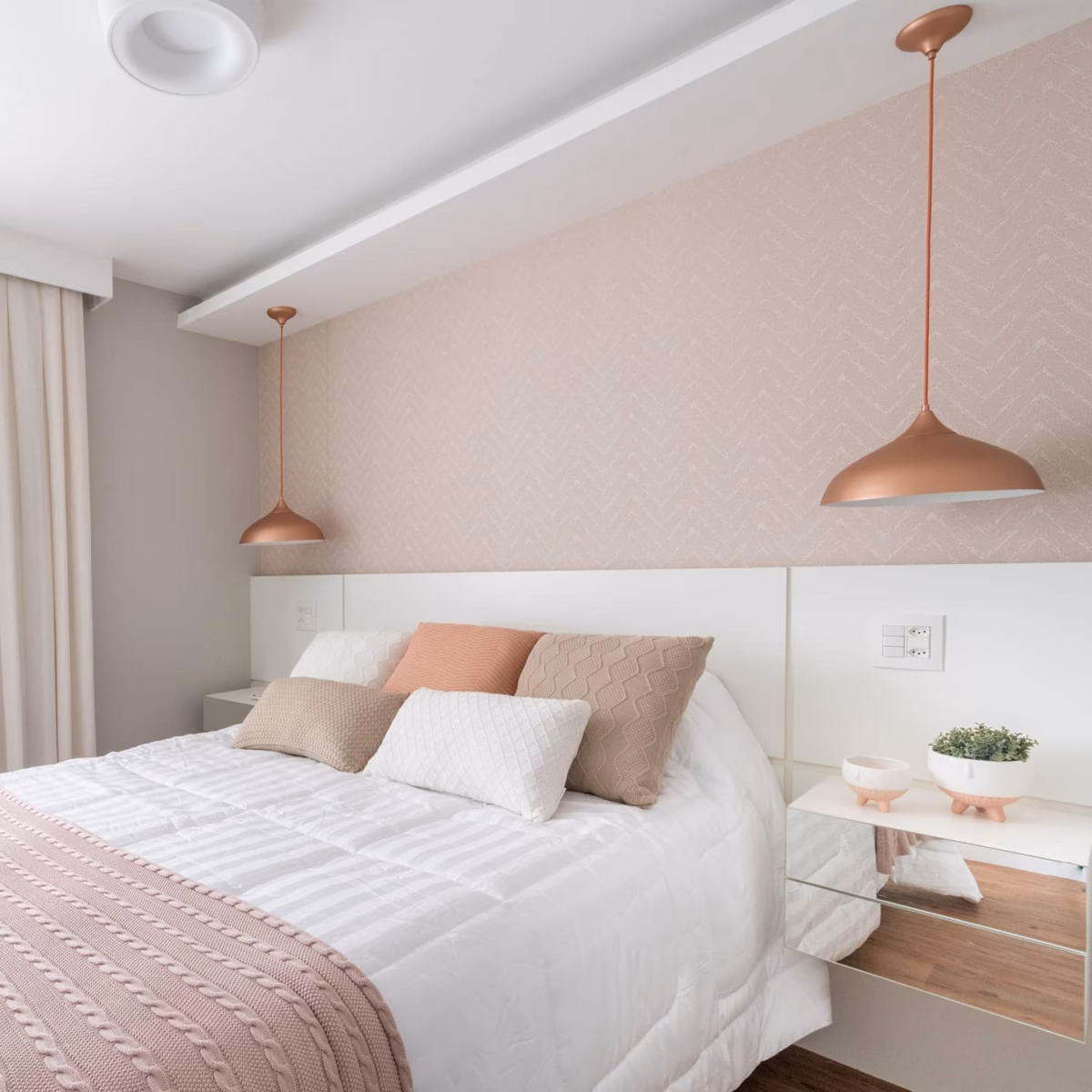 Decoração com Cobre e Rosé Gold: Toques Metálicos para um Quarto Moderno - ideia