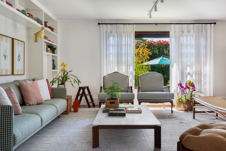 Móveis Repaginados com Tecidos Estampados - ideia