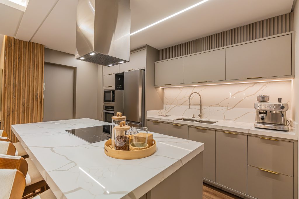 Cozinha Escandinava com Tons Neutros: A Simplicidade que Transmite Paz e Harmonia - detalhe