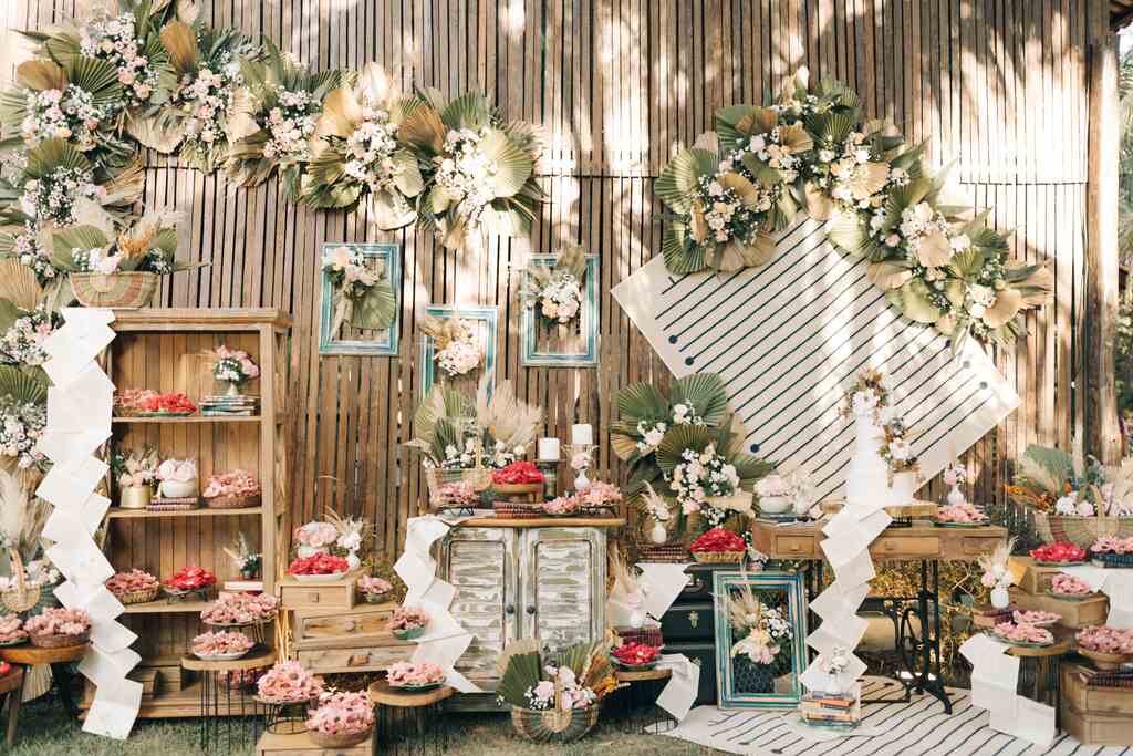 Decoração Romântica e Vintage com Livros e Flores Secas - inspiração