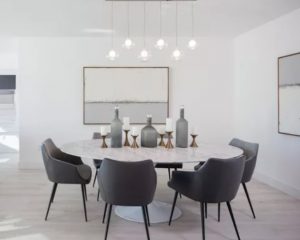 Com iluminação pendente: um charme extra para suas refeições - ideia