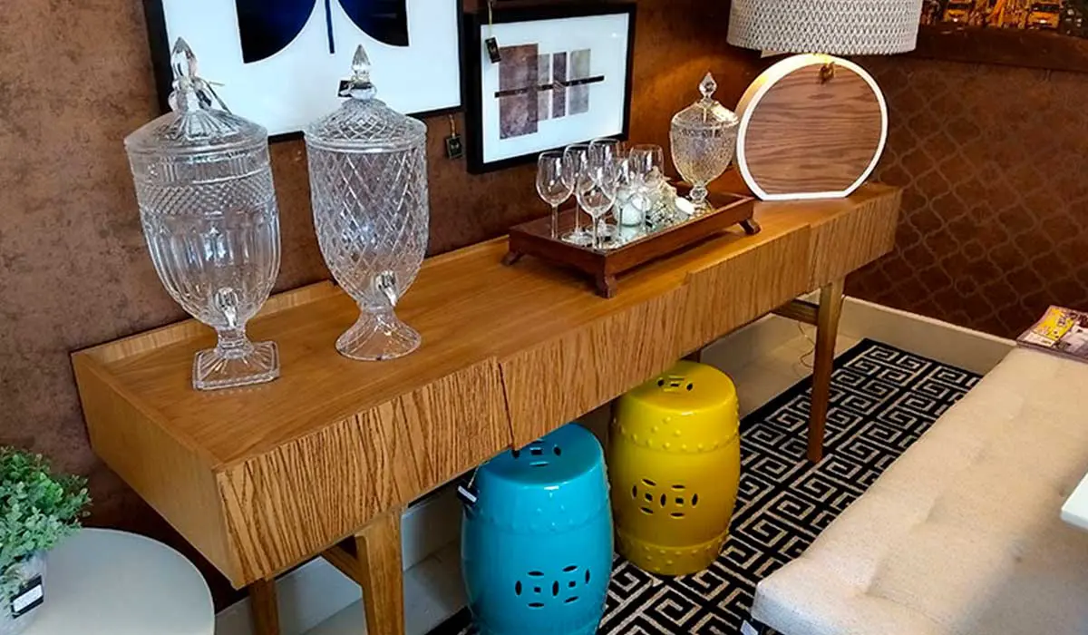 Aparador Estilo Industrial: Personalidade Marcante com Metal e Madeira - inspiração 1