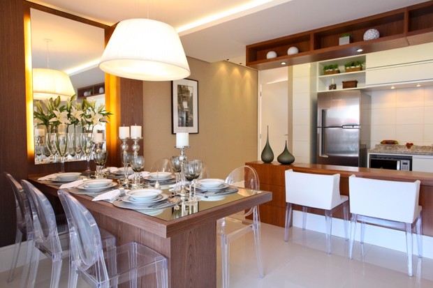 Integrada à Sala de Jantar com Bancada Alongada - inspiração