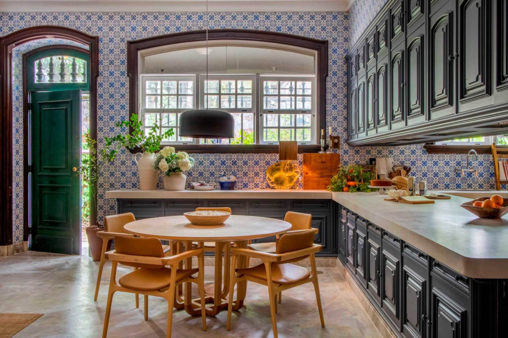 Cozinha Vintage com Azulejos Hidráulicos - ideia