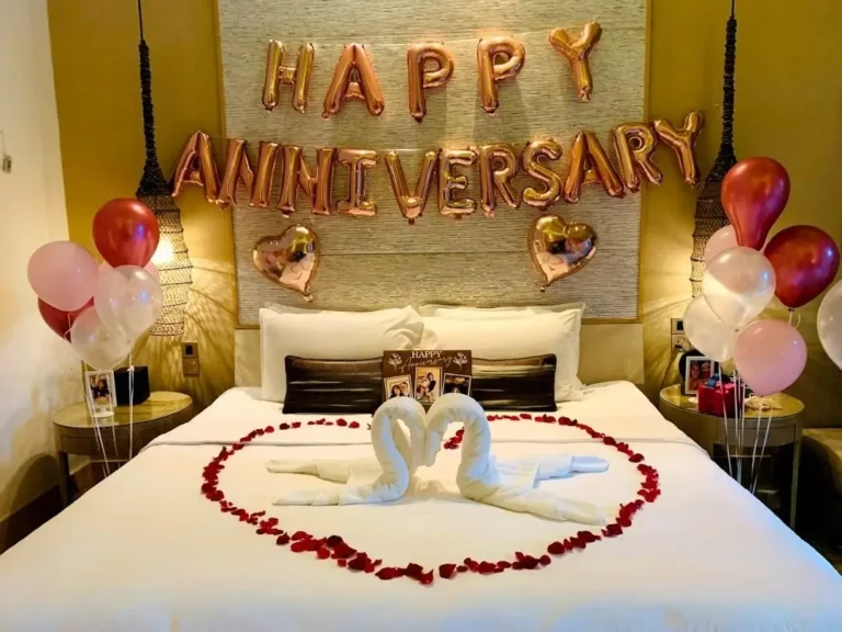 Quarto de Casal Decorado com Galeria de Fotos Personalizada: Uma História de Amor - detalhe